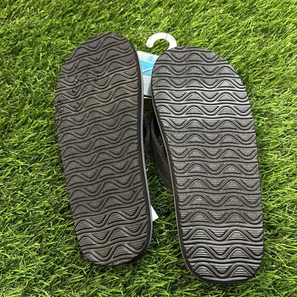 The Children’s Place Flip Flops